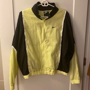 Vintage style Nike windbreaker